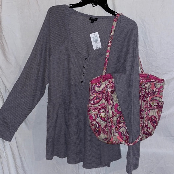 🎉Vera Bradley Bag/Host Pick 5/11💕 - Picture 16 of 16